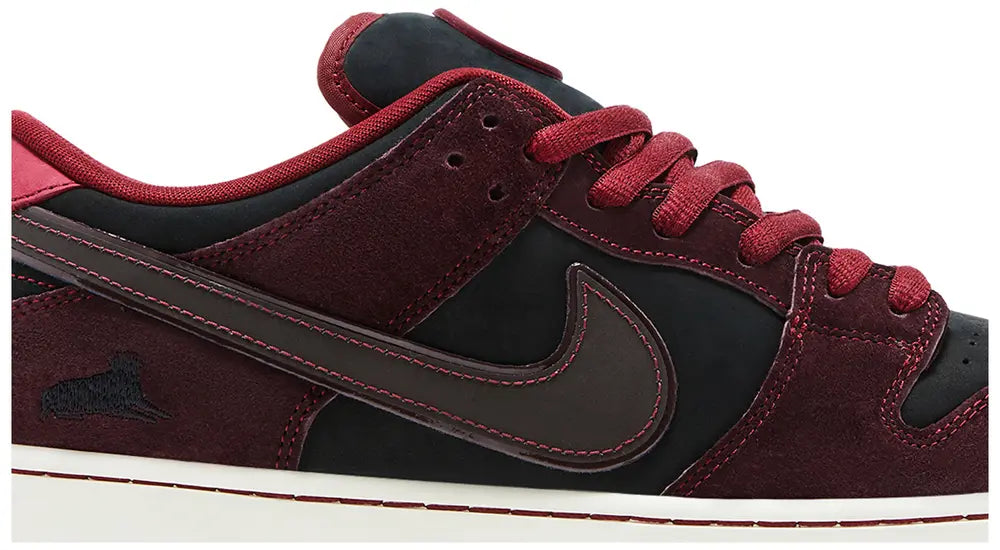 NIKE SB DUNK LOW PRO 'RIOT SKATESHOP'