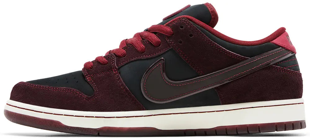 NIKE SB DUNK LOW PRO 'RIOT SKATESHOP'