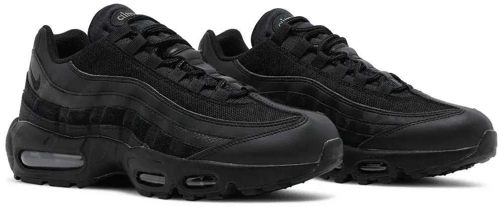 NIKE AIR MAX 95 'TRIPLE BLACK'