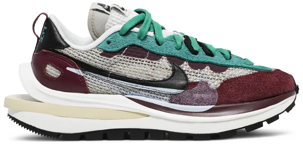 SACAI X NIKE VAPORWAFFLE 'VILLAIN RED'
