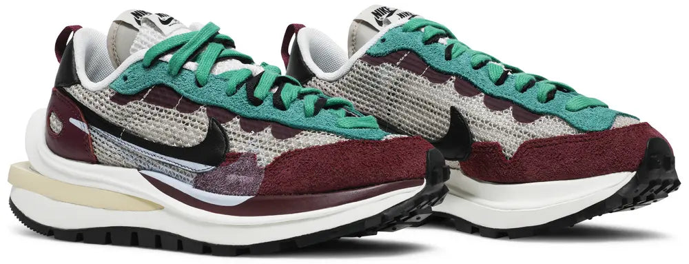 SACAI X NIKE VAPORWAFFLE 'VILLAIN RED'