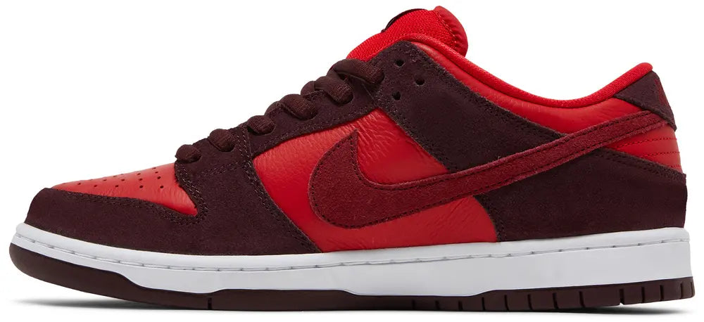 NIKE SB DUNK LOW PRO 'CHERRY'